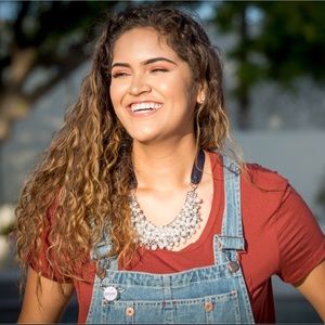 Meet your Posher, Brittney